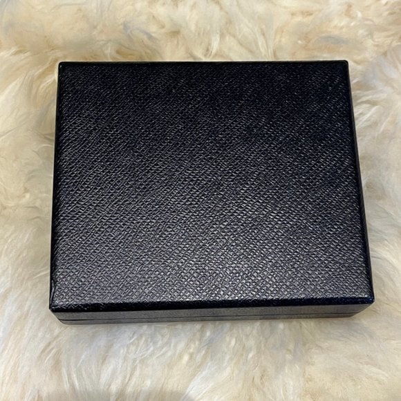 Prada black empty box authentic - Picture 2 of 9
